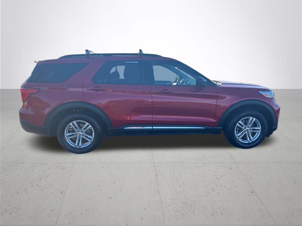 2022 Ford Explorer XLT photo 5