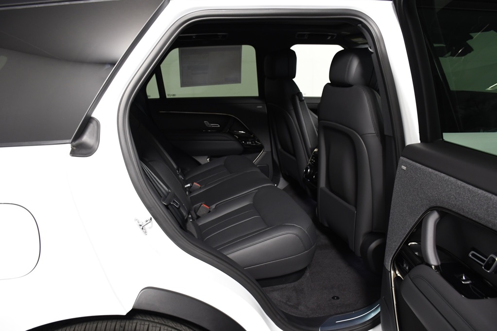 2025 Land Rover Range Rover Sport SE photo 11