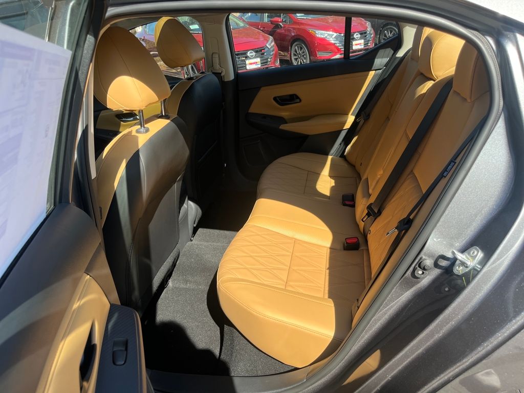 2025 Nissan Sentra SV photo 12