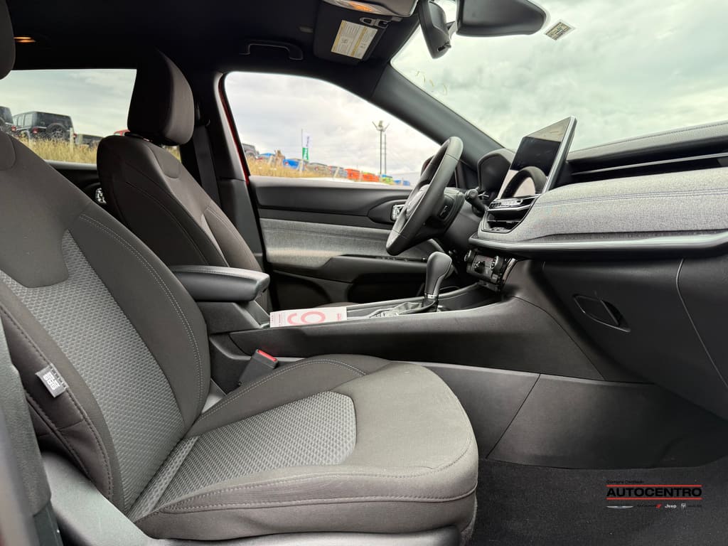 2024 Jeep Compass Sport photo 4