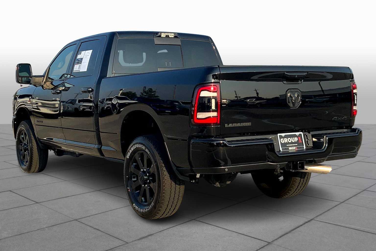 2024 Ram 3500 Laramie photo 11