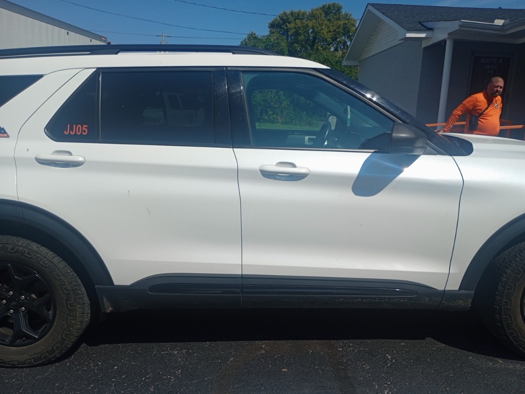 2022 Ford Explorer Timberline photo 3