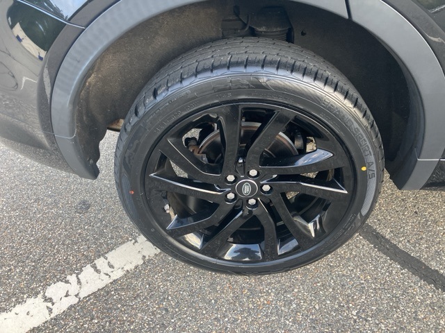 2019 Land Rover Discovery Sport HSE photo 11