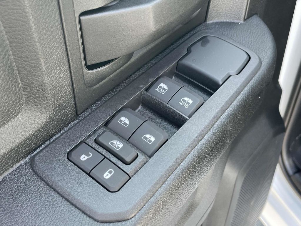 2025 Ram 2500 Tradesman photo 23
