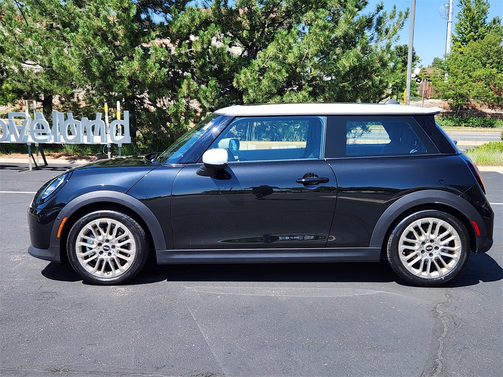 2025 Mini Cooper 2 Door Hardtop S photo 2