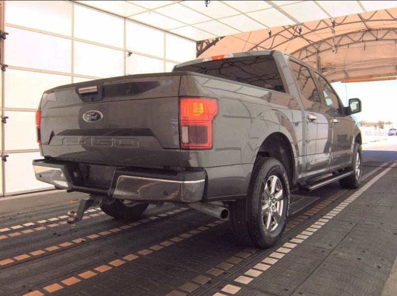 2019 Ford F-150 XLT photo 2