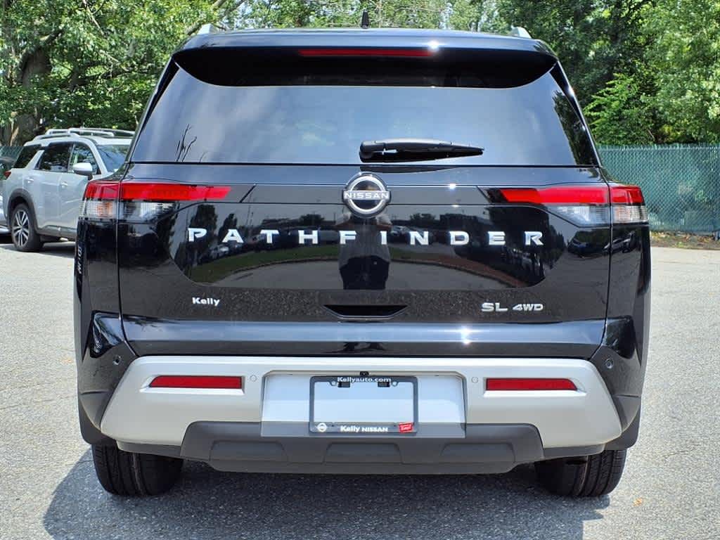 2023 Nissan Pathfinder SL photo 3