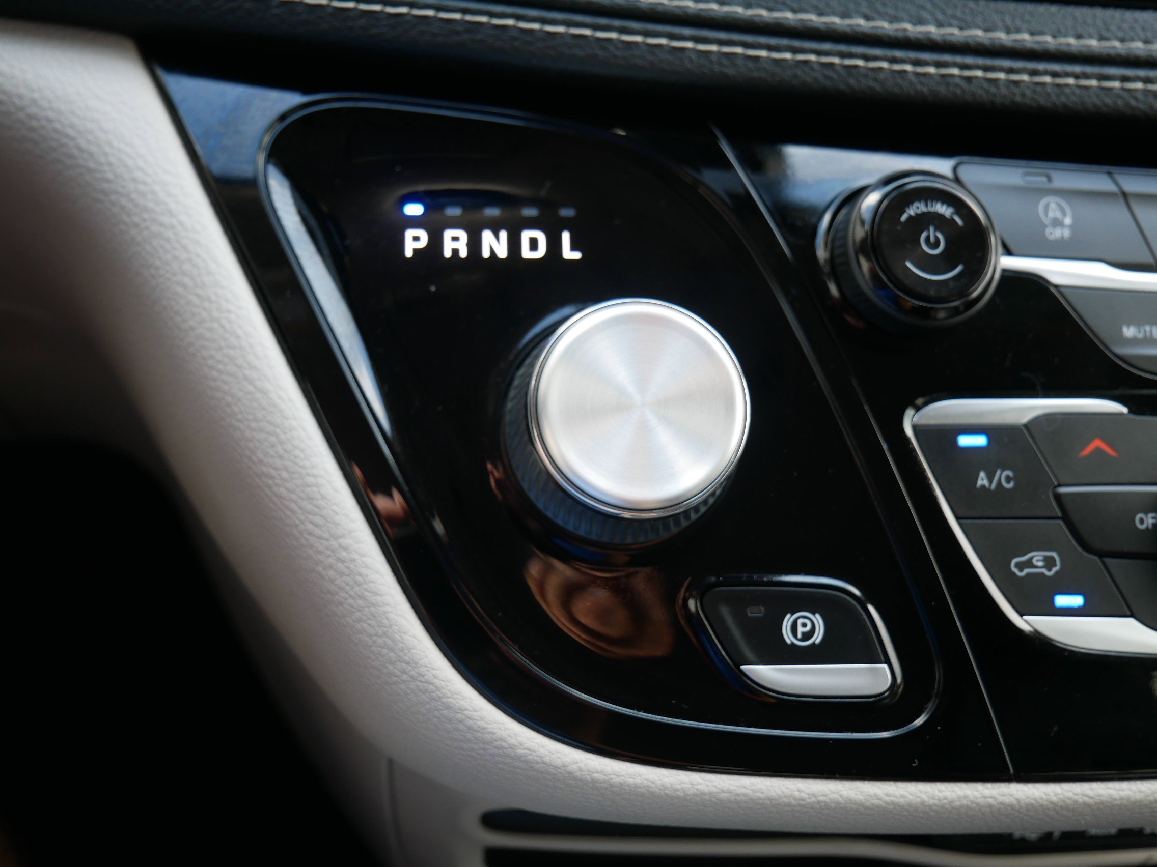 2022 Chrysler Pacifica Touring L photo 22