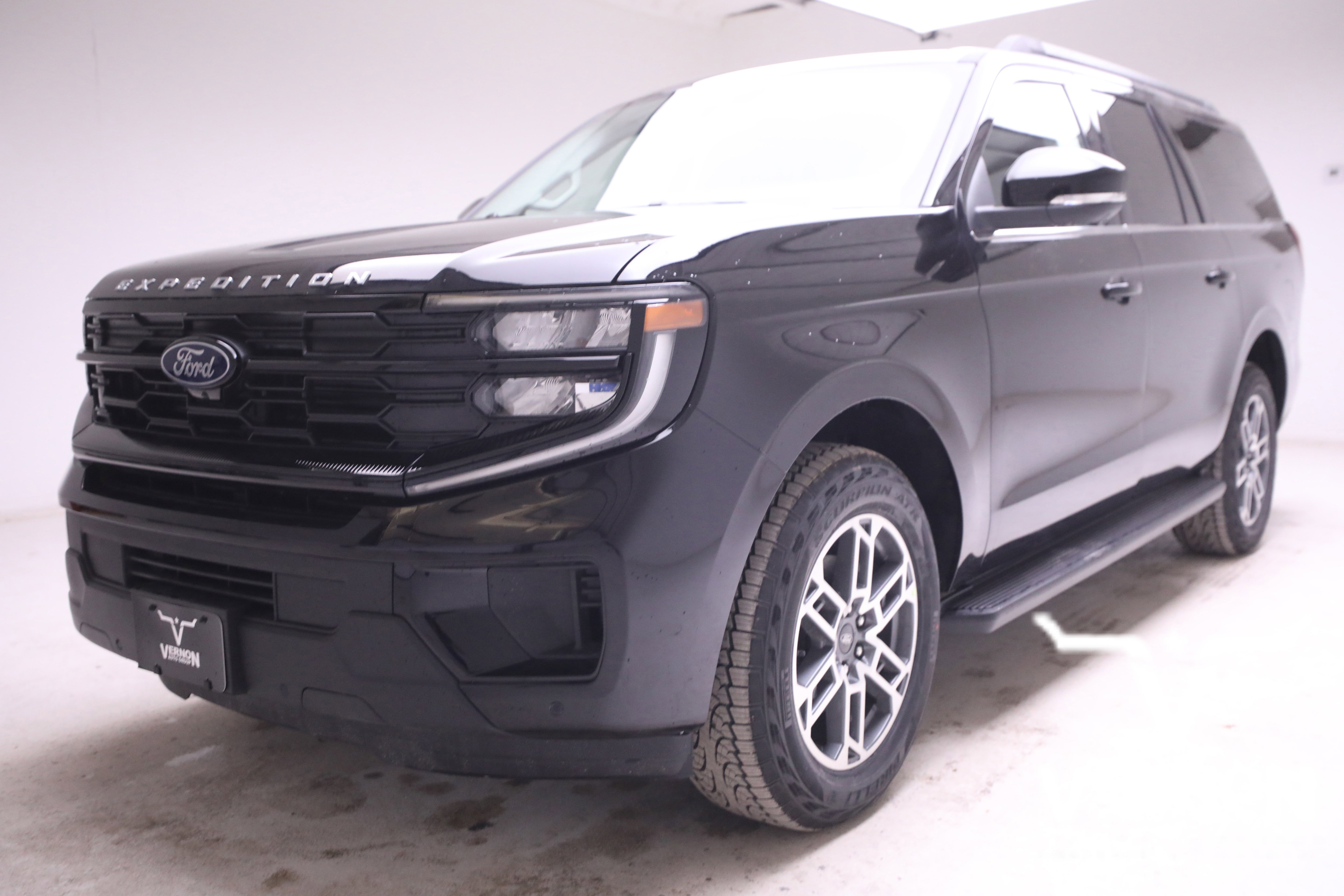 2025 Ford Expedition Active's photo