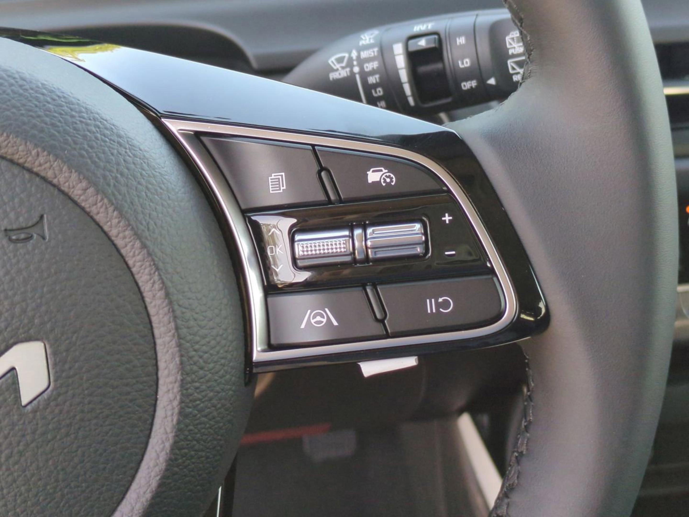 2026 Kia Seltos EX photo 19