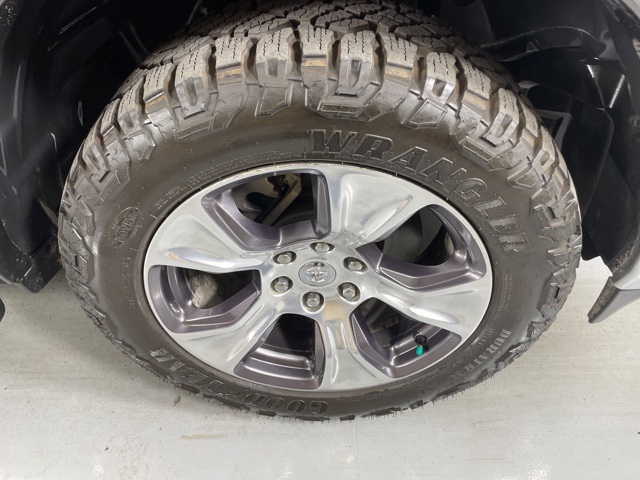 2019 Ram 1500 Laramie photo 7
