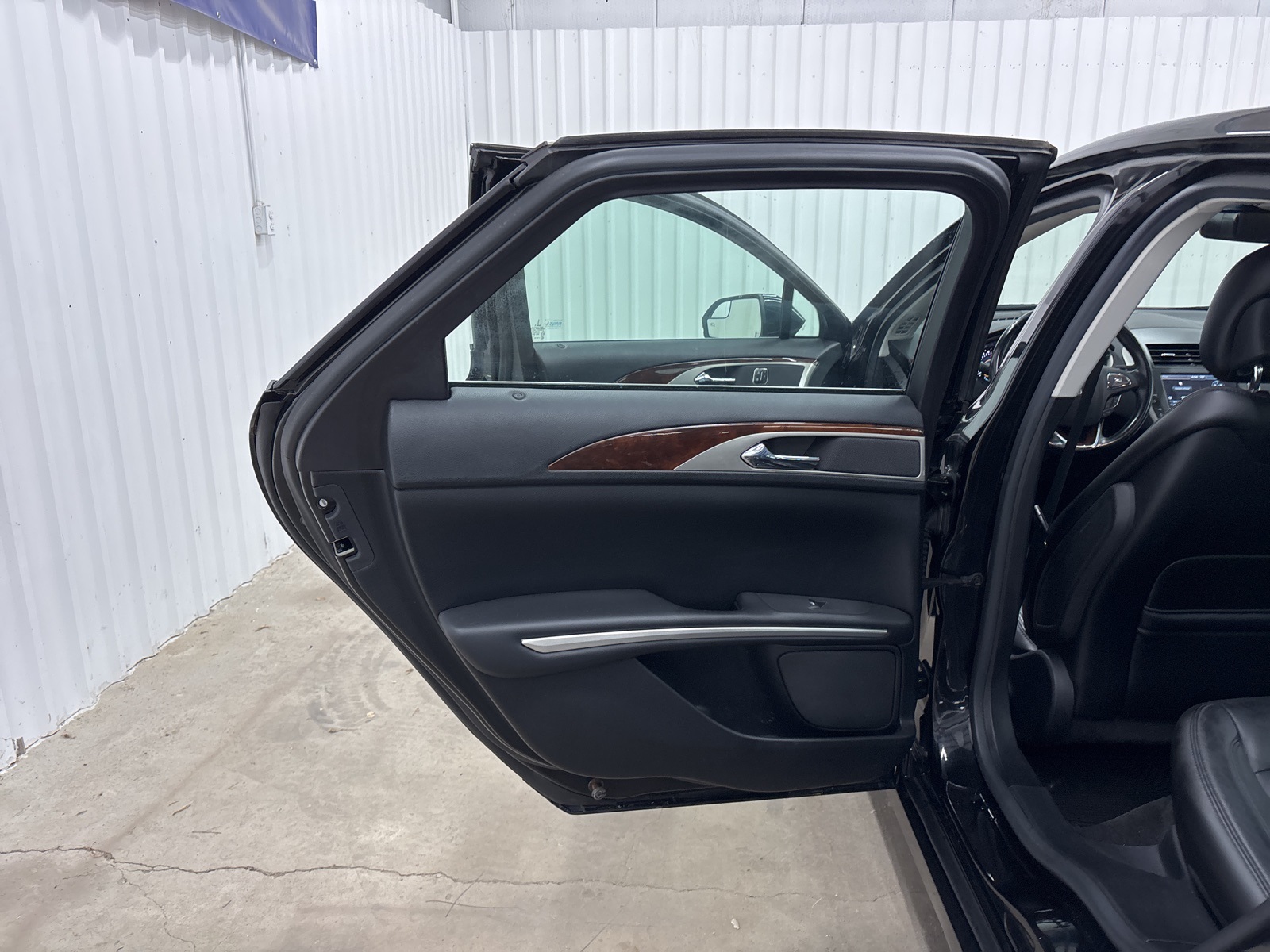 2015 Lincoln MKZ Base photo 22