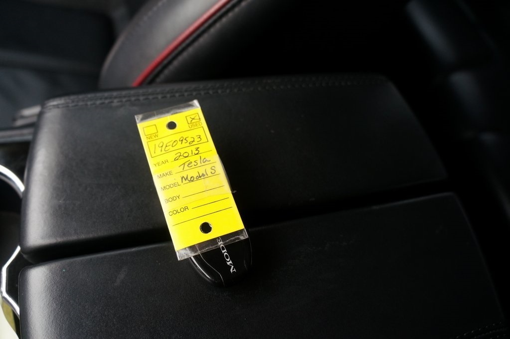 Used 2013 Tesla Model S S with VIN 5YJSA1DP7DFP09874 for sale in Crossville, TN