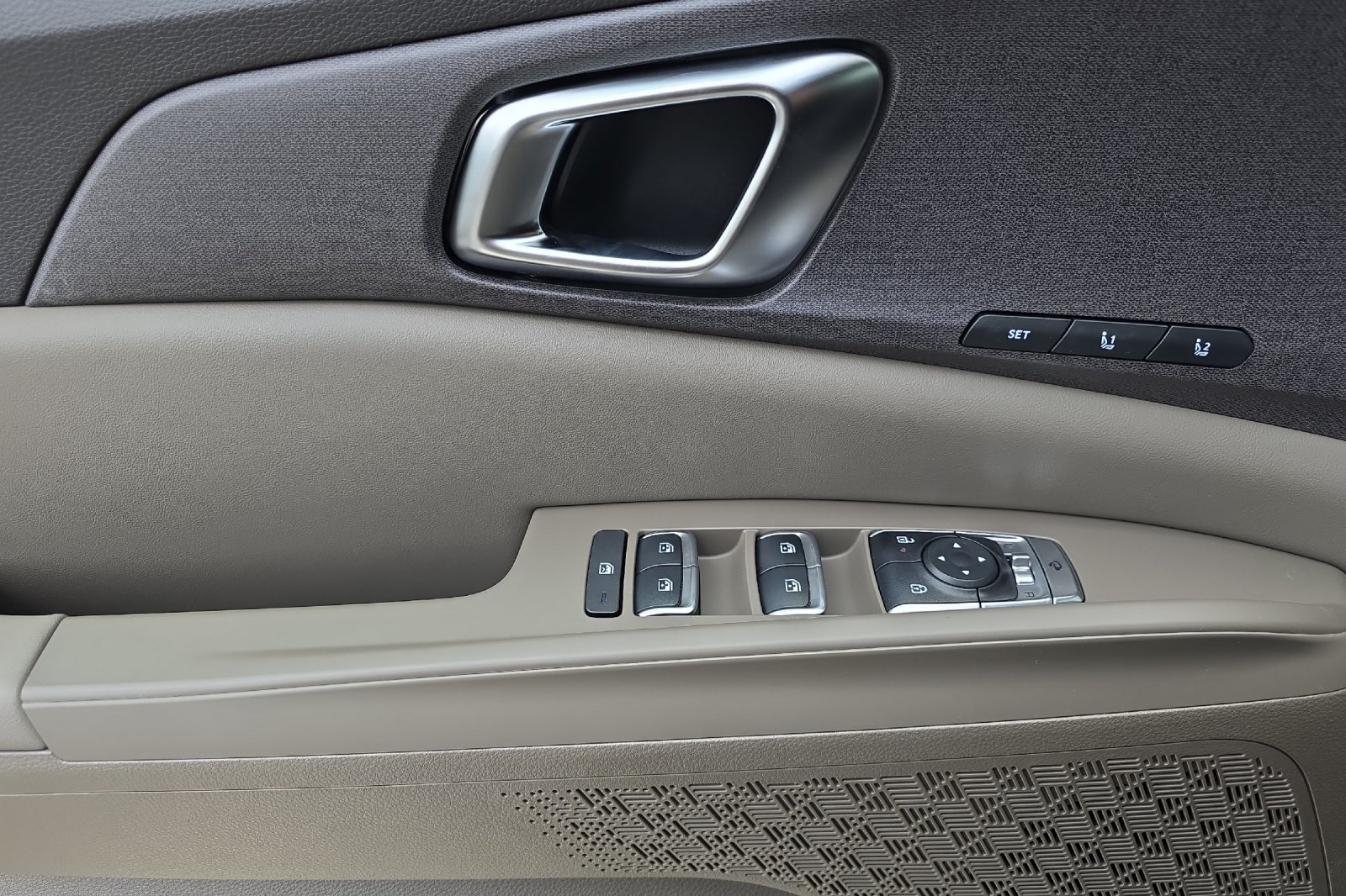 2026 Kia Carnival EX photo 6