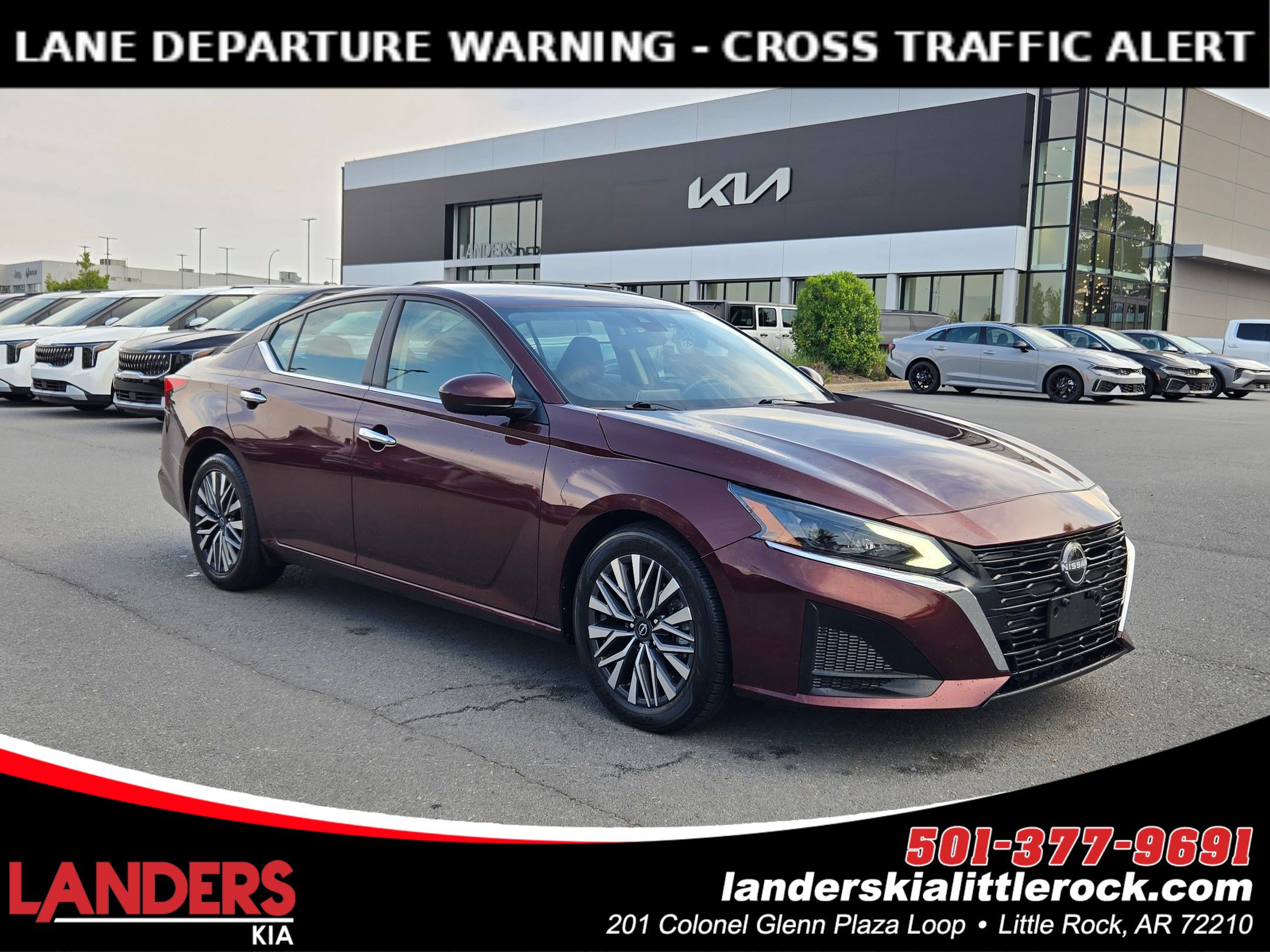 2023 Nissan Altima SV's photo