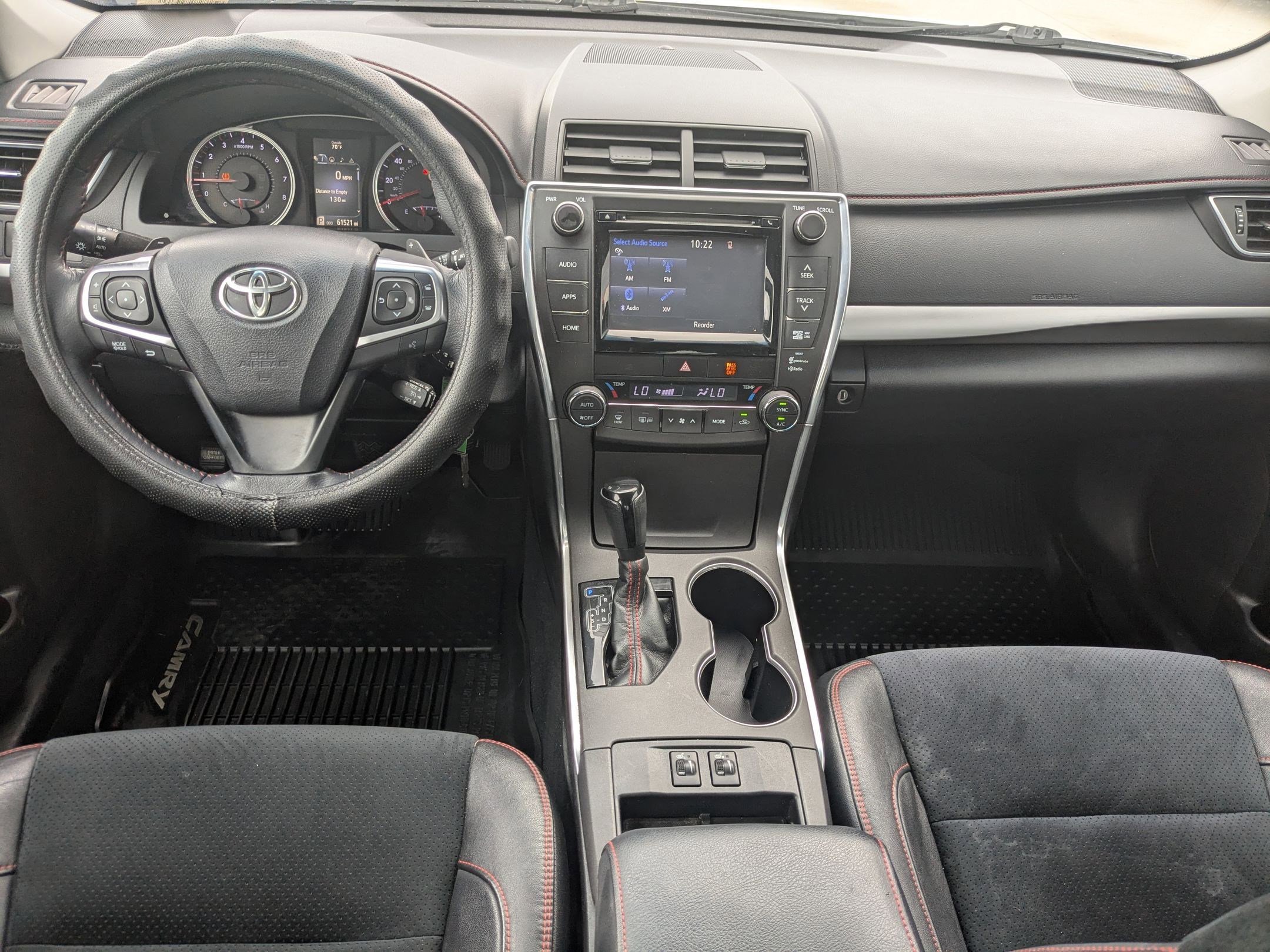 2015 Toyota Camry XSE photo 13