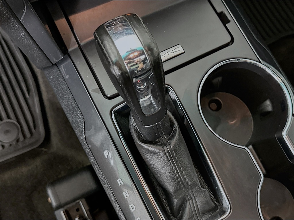 2016 Ford Explorer XLT photo 15
