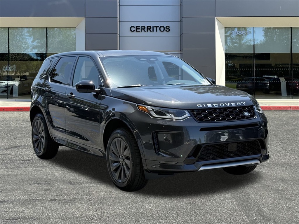 2025 Land Rover Discovery Sport S photo 2