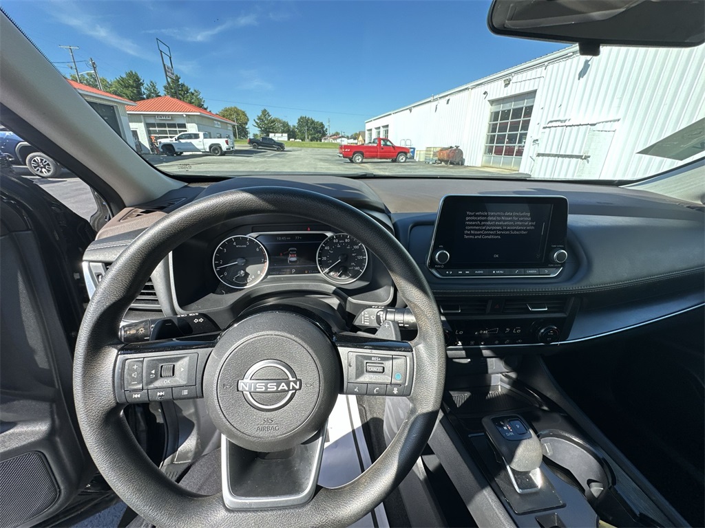 2023 Nissan Rogue SV photo 14