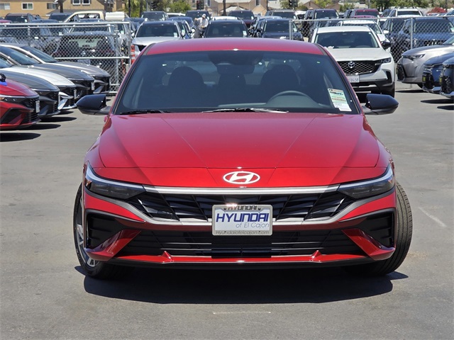 2025 Hyundai Elantra SEL Sport photo 2