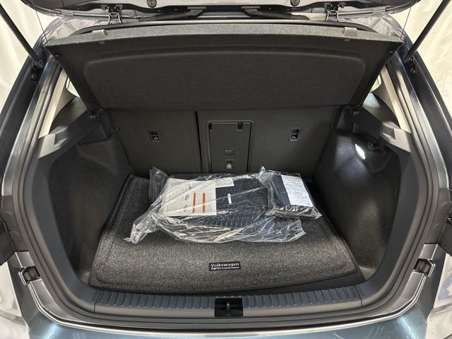 2025 Volkswagen Taos S photo 31