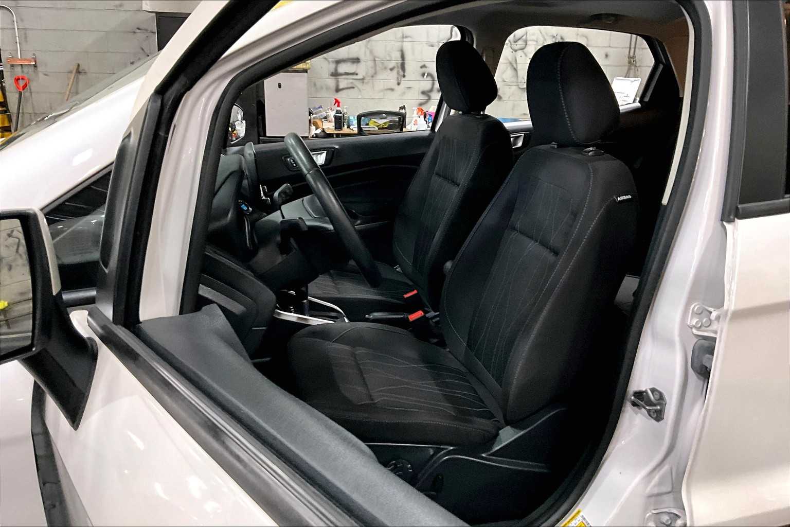 2019 Ford EcoSport SE photo 7