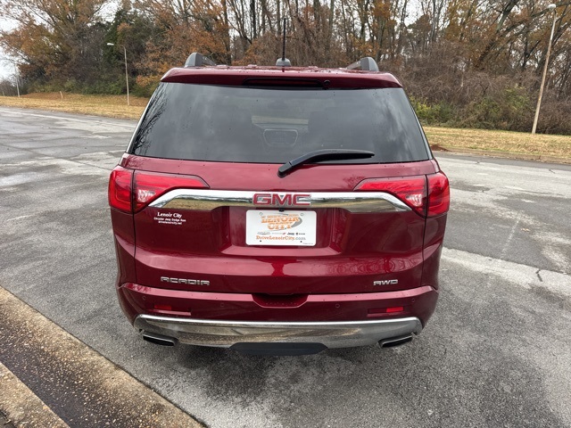 2017 Gmc Acadia Denali photo 2