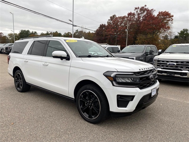 2024 Ford Expedition Limited's photo