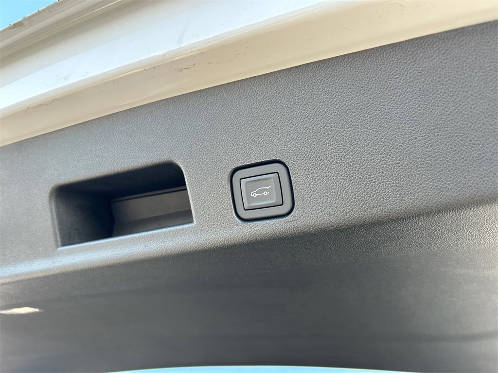 2026 GMC ACADIA - Image 35
