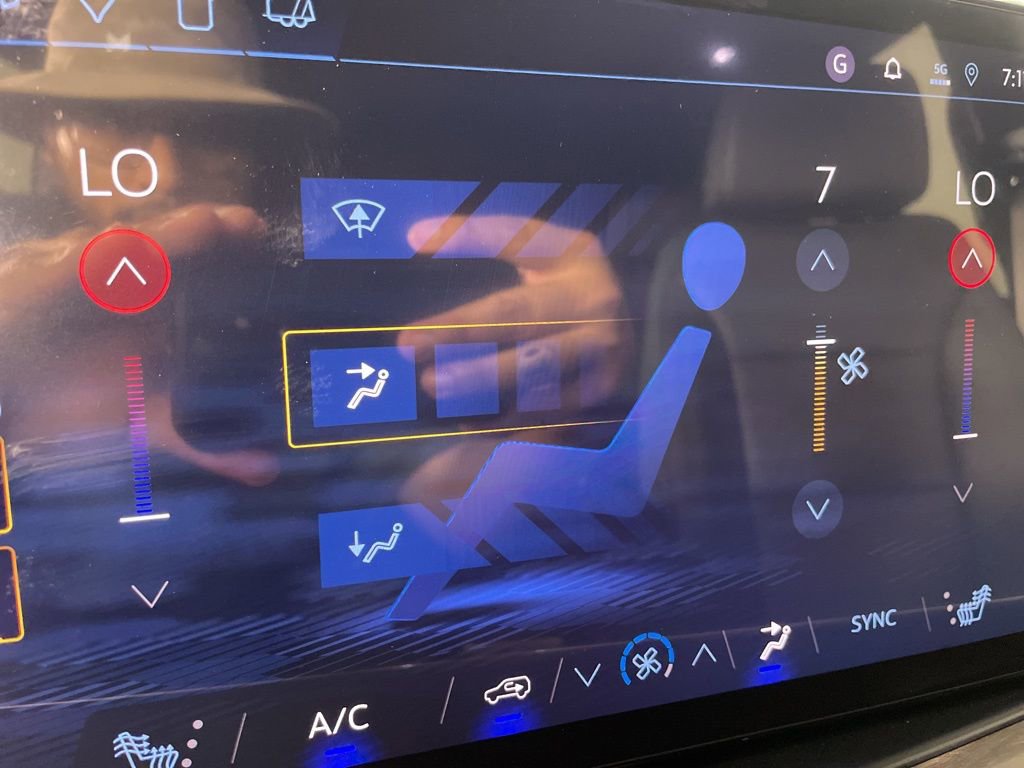 2025 Chevrolet Tahoe Z71 photo 33