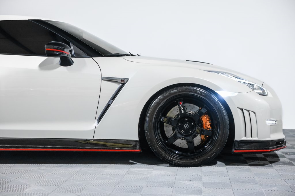 2016 Nissan GT-R Nismo photo 3