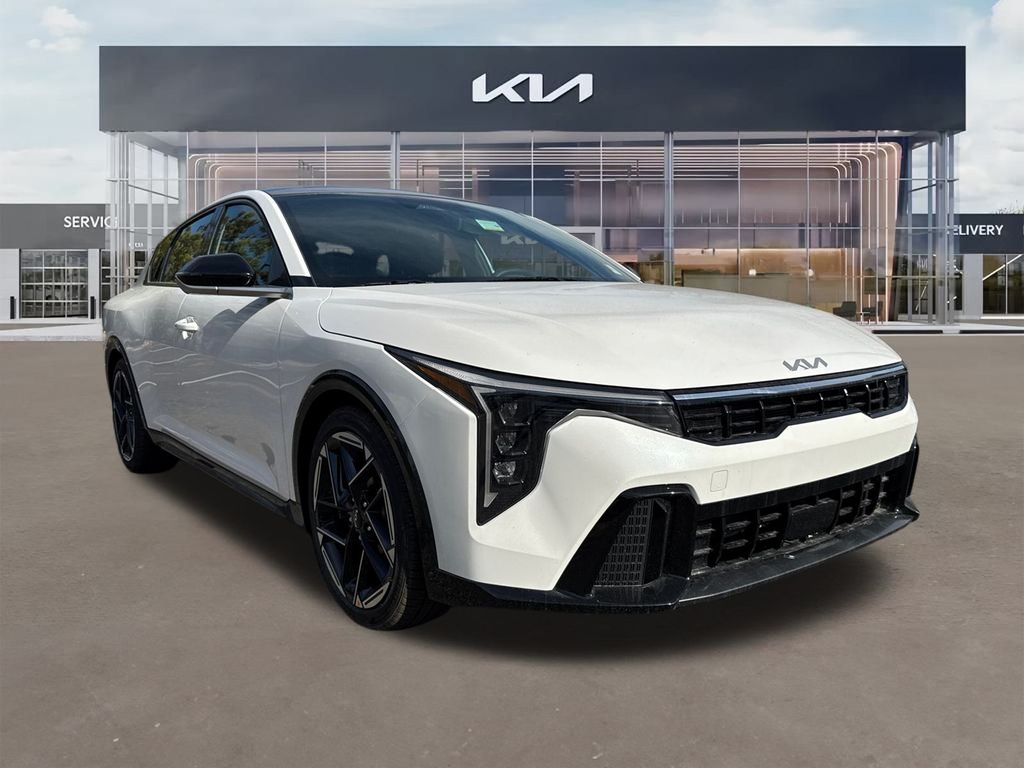 2025 Kia K4 GT-Line's photo
