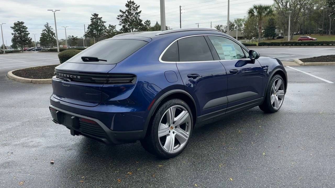 2024 Porsche Macan 4 Electric photo 8