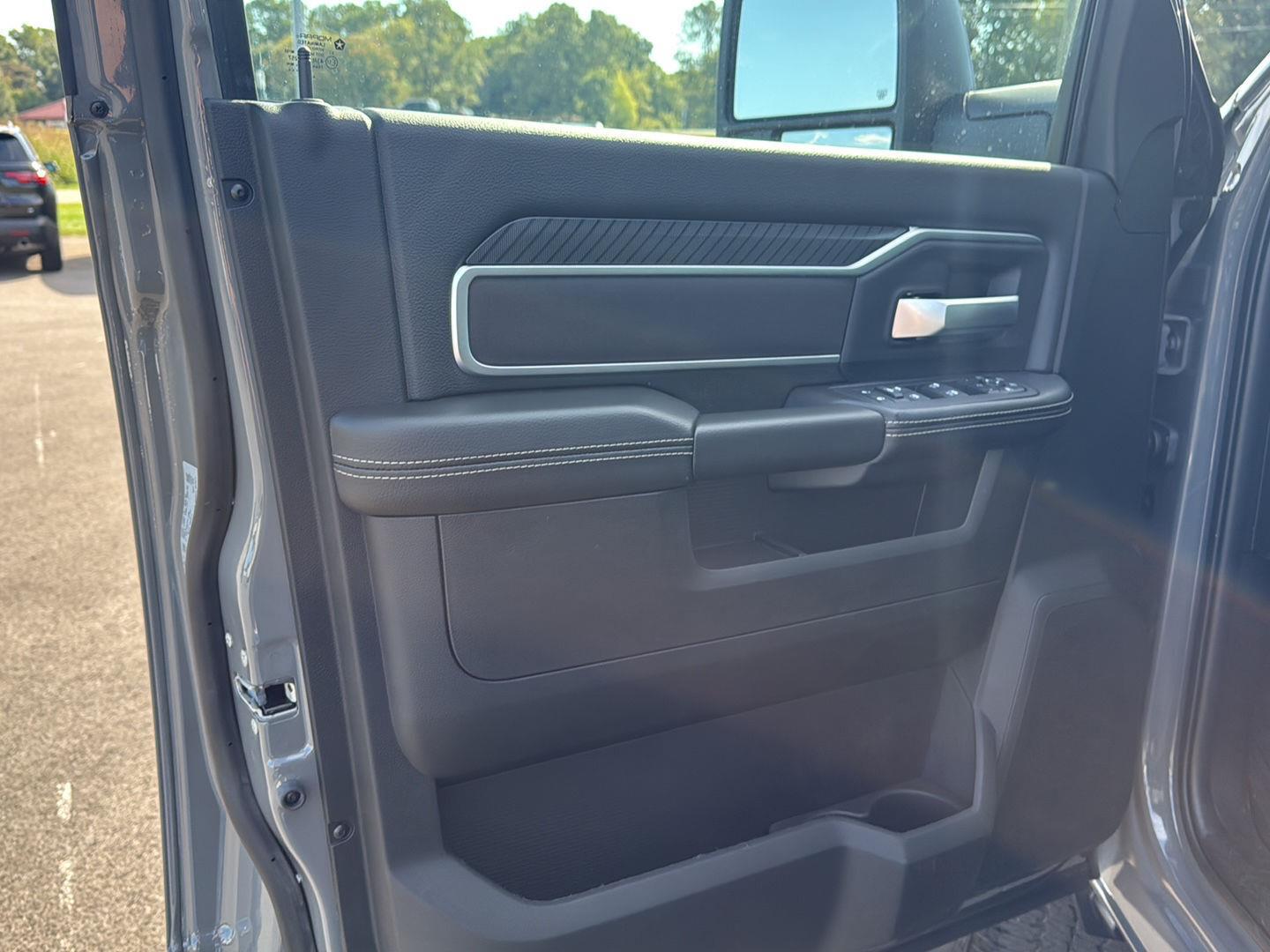 2026 Ram 2500 Big Horn photo 19