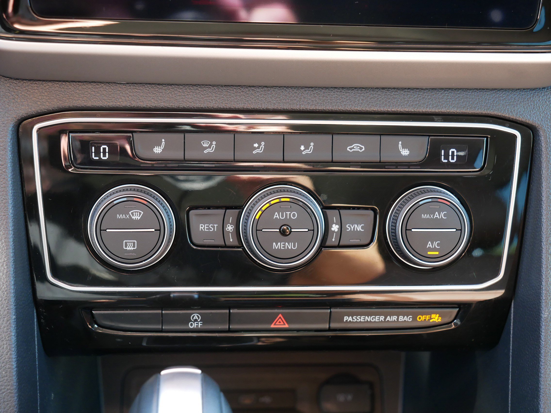2023 Volkswagen Atlas V6 SE Technology photo 23