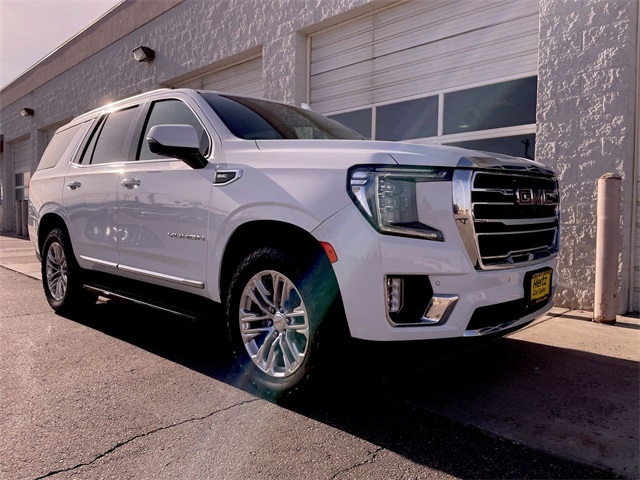 2023 Gmc Yukon SLT photo 2