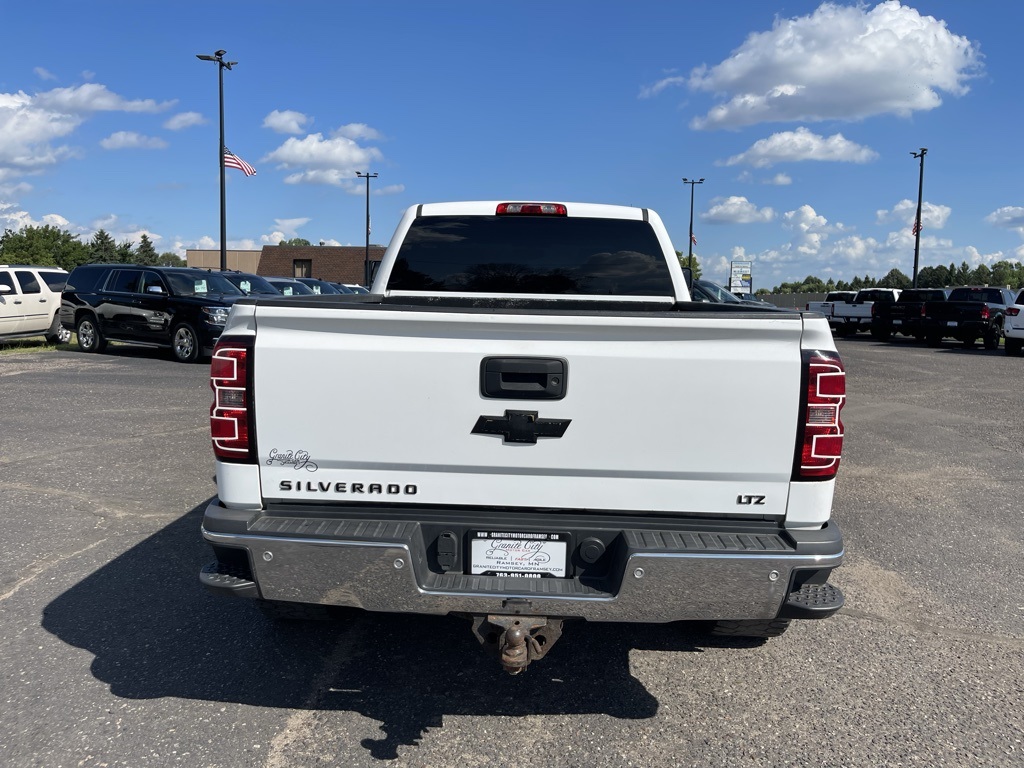 2015 Chevrolet Silverado 2500HD LTZ photo 6
