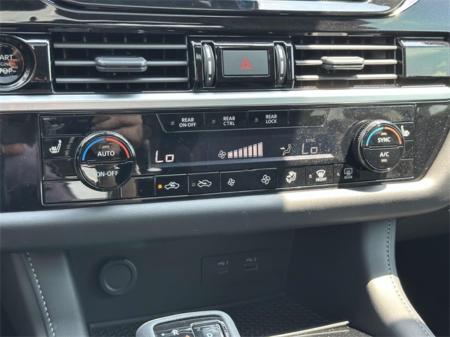 2025 Nissan Pathfinder SV photo 22