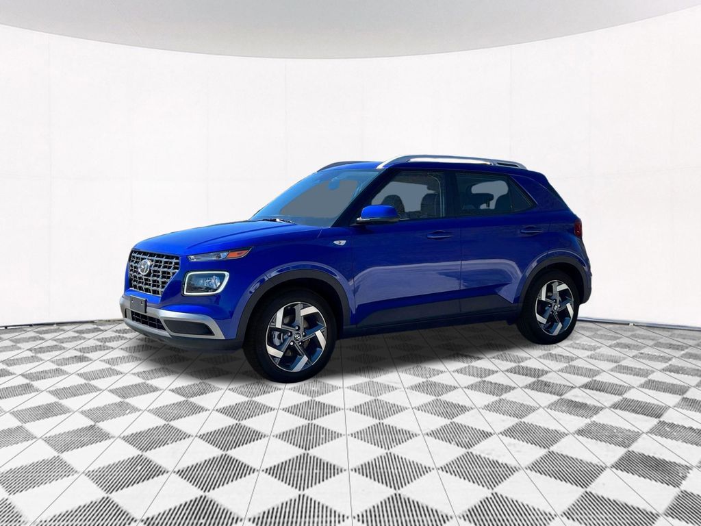 2025 Hyundai Venue Limited photo 2