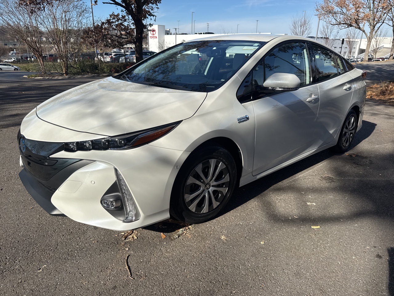 2020 Toyota Prius Prime Limited's photo