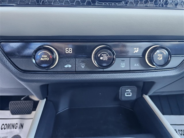2025 Honda HR-V LX photo 24