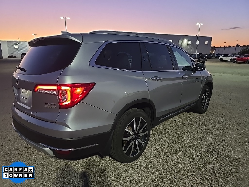 2022 Honda Pilot Touring photo 2