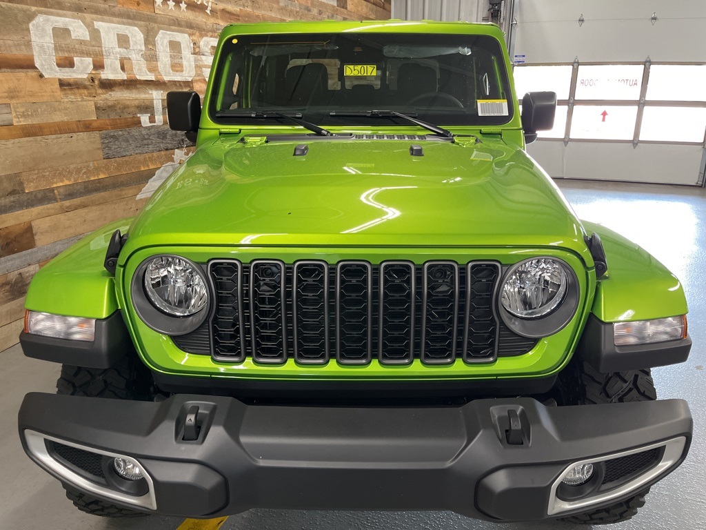 2025 Jeep Gladiator Sport photo 14
