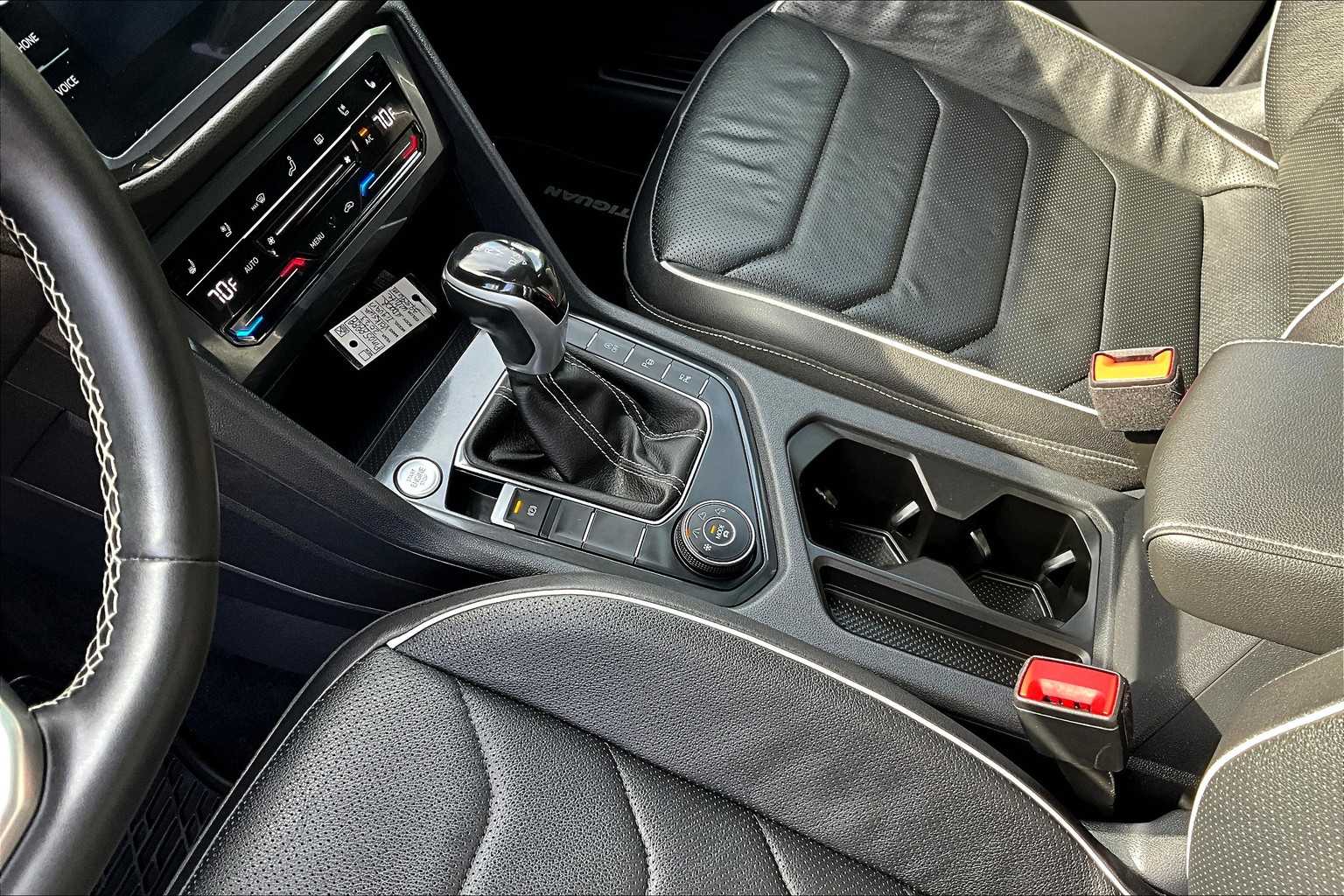 2023 Volkswagen Tiguan SEL R-Line Black photo 29