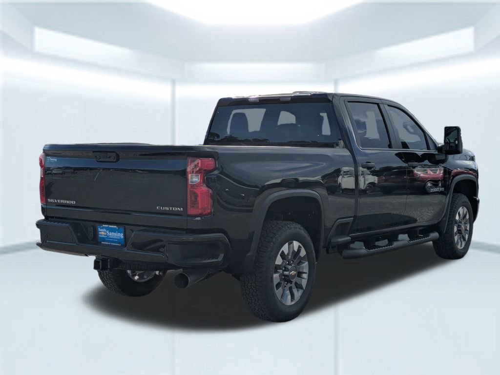2026 Chevrolet Silverado 2500HD Custom photo 3