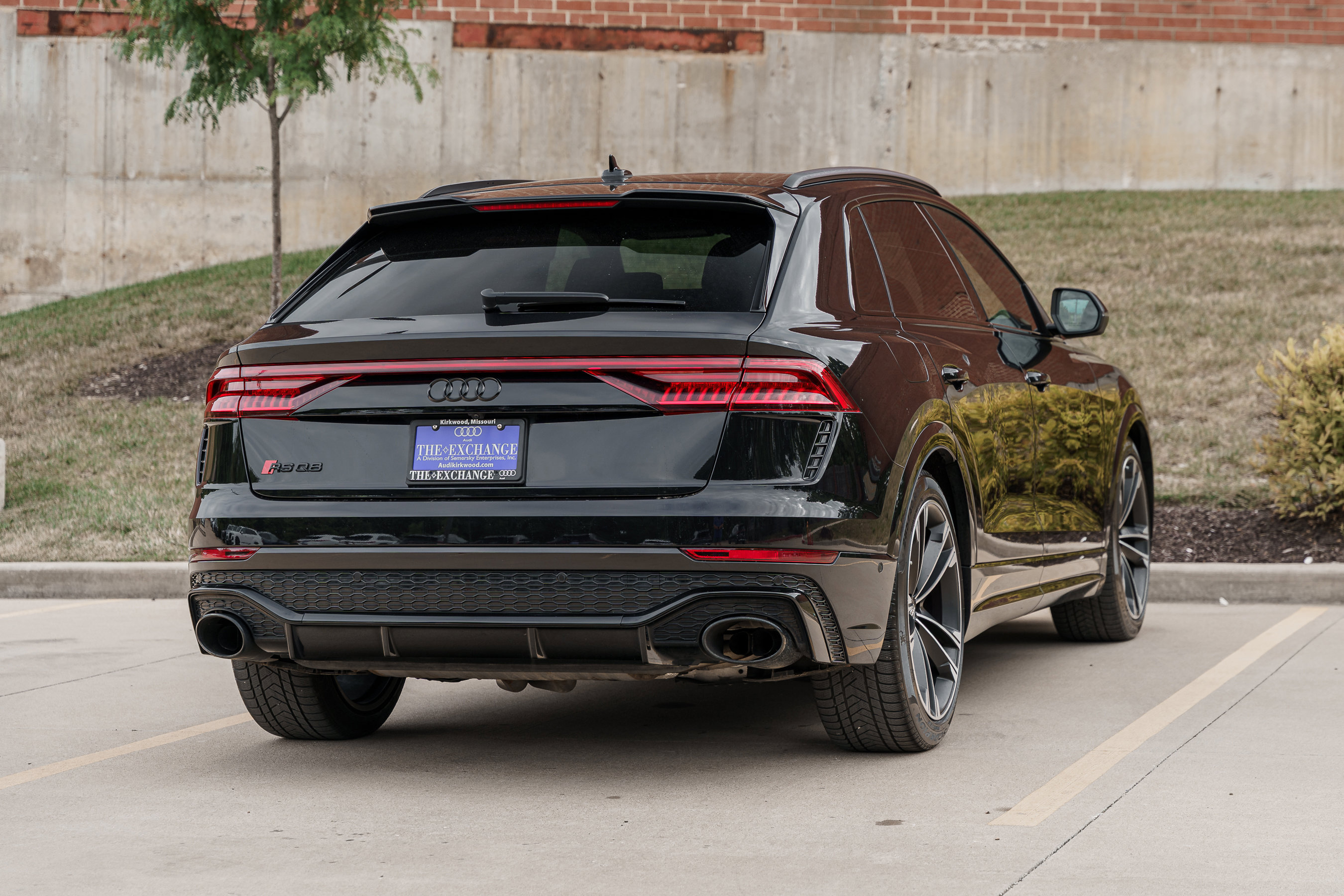 2021 Audi RS Q8 photo 2