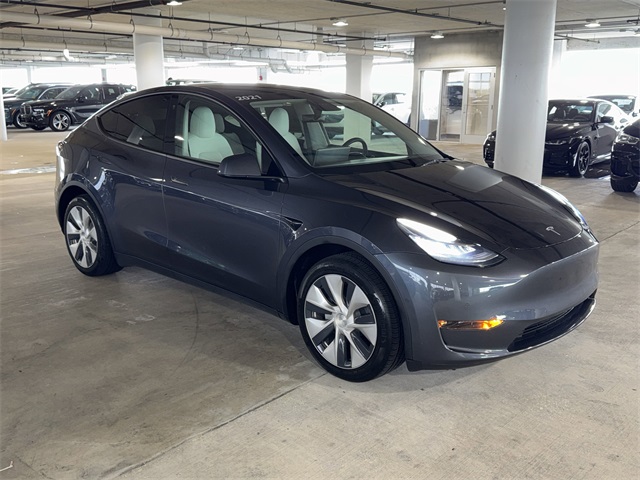 Used 2021 Tesla Model Y Long Range with VIN 5YJYGDEE8MF256887 for sale in Wesley Chapel, FL