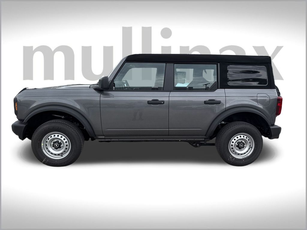 2025 Ford Bronco Base photo 2