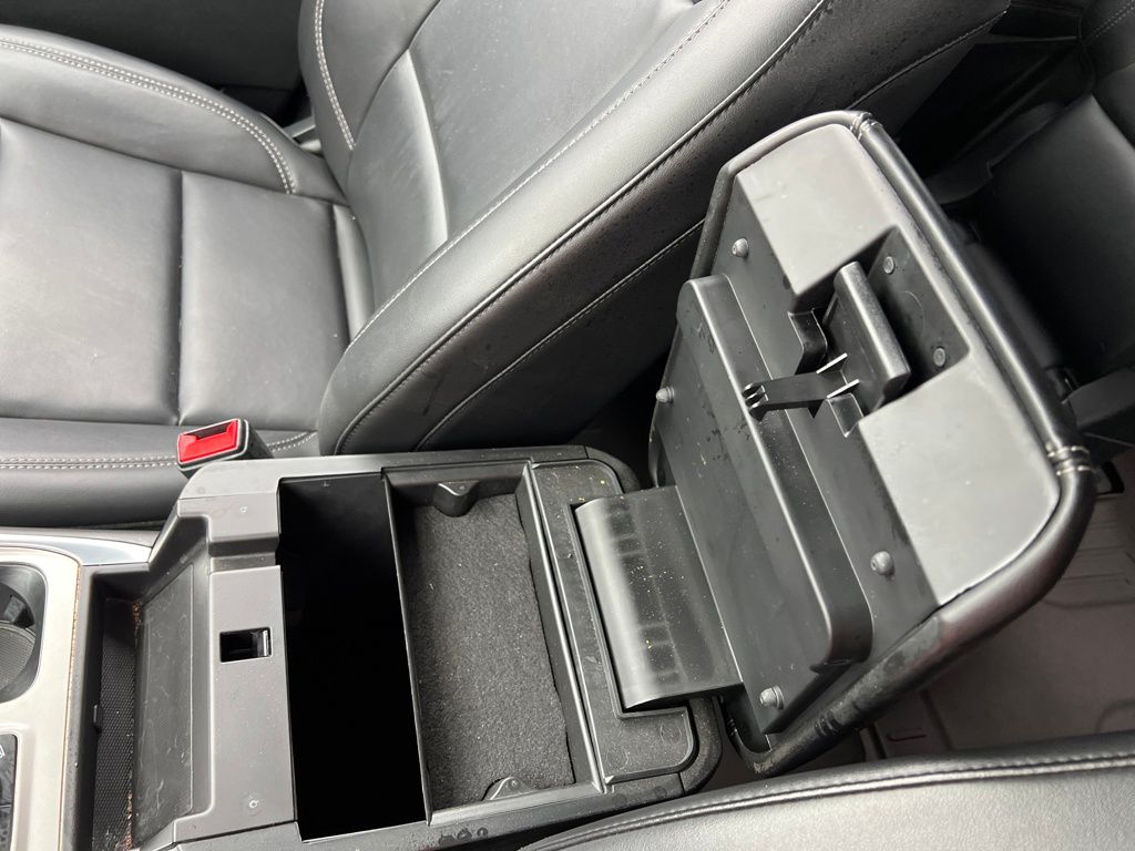 2023 Ford Explorer XLT photo 20