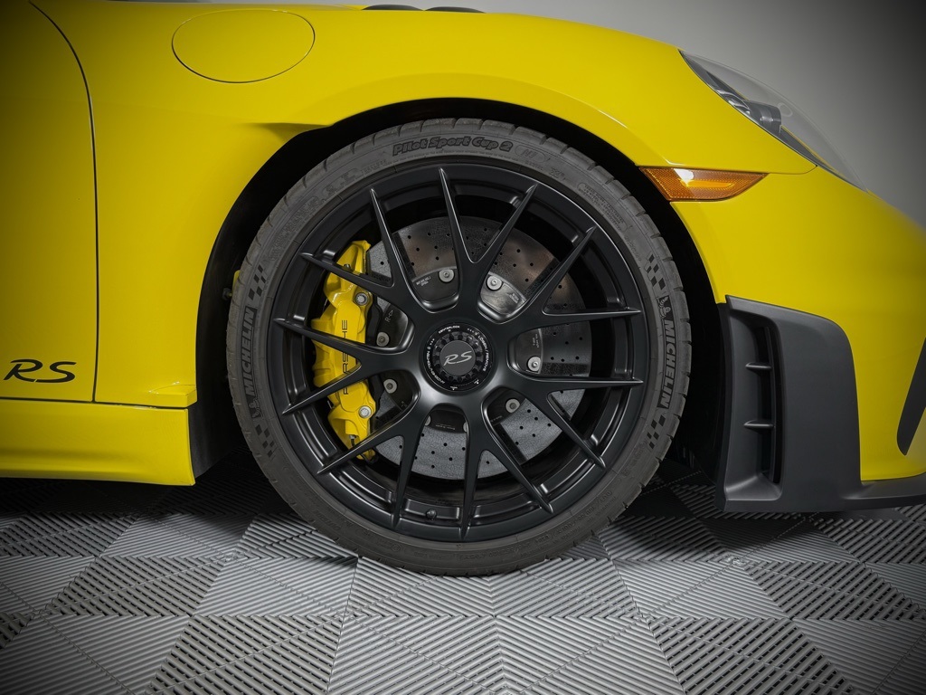 2024 Porsche Boxster Spyder photo 19